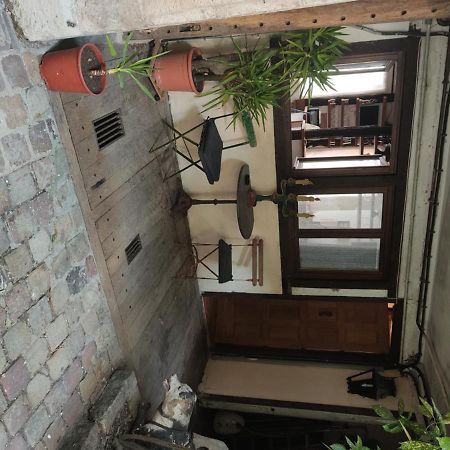 Studio Apartment รูออง ภายนอก รูปภาพ