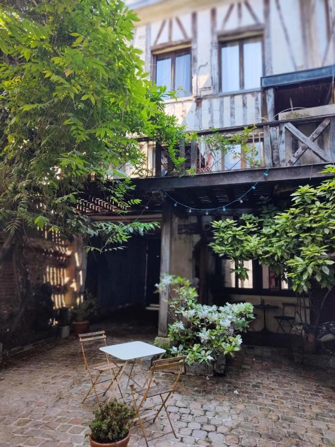 Studio Apartment รูออง ภายนอก รูปภาพ