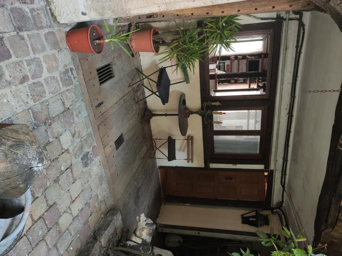 Studio Apartment รูออง ภายนอก รูปภาพ